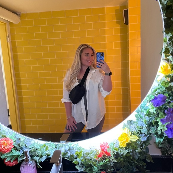 Meet your Posher, Jasmine - Picture 1 of 2